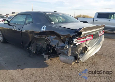 2022 Dodge Challenger Sxt z USA, uszkodzony, nr VIN 2C3CDZAG2NH263566